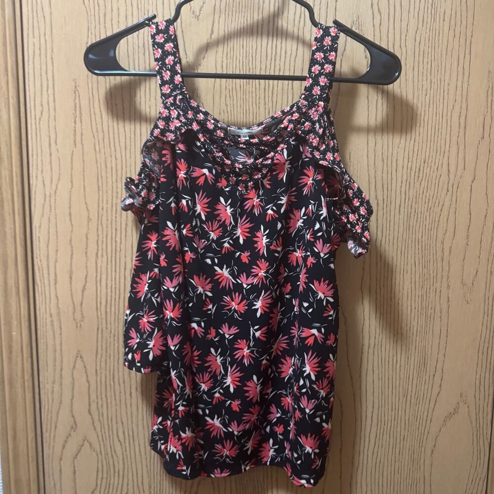 Maurice’s off shoulder top size M